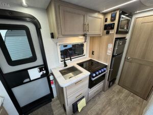 2025 Keystone Obx 17BH - Imagen 9