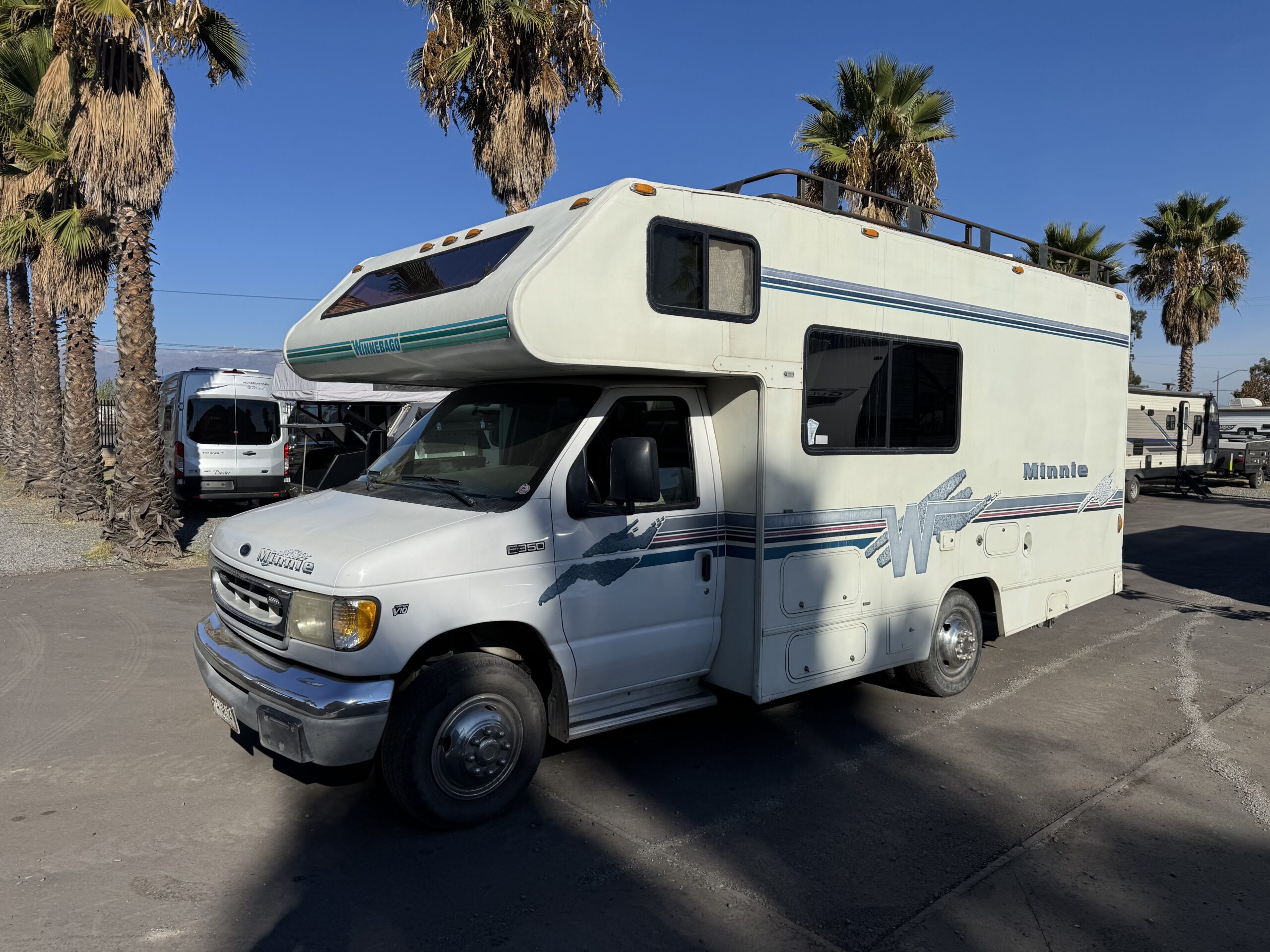 1998 Ford E-350 Winnebago