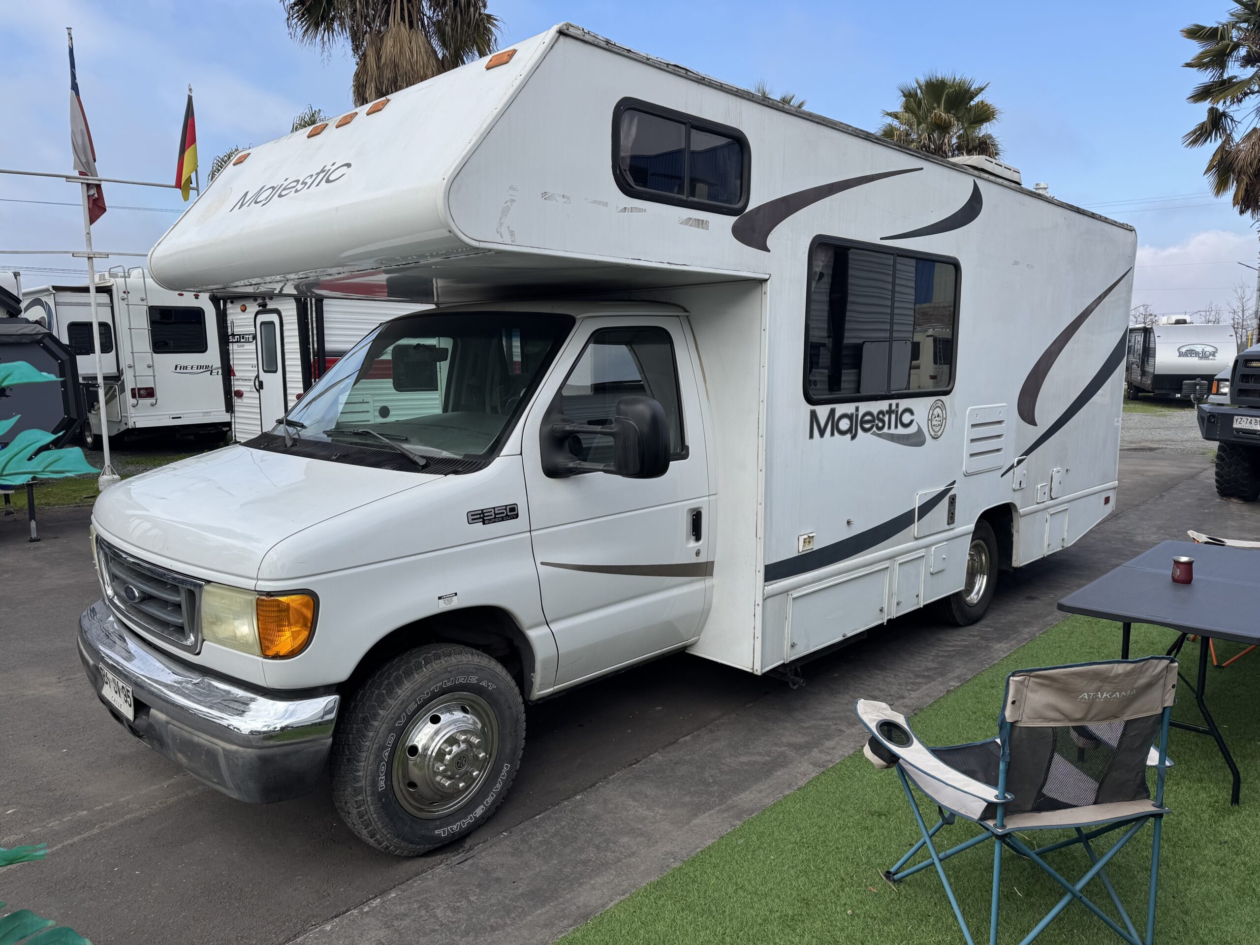 2006 Ford E-350 Majestic