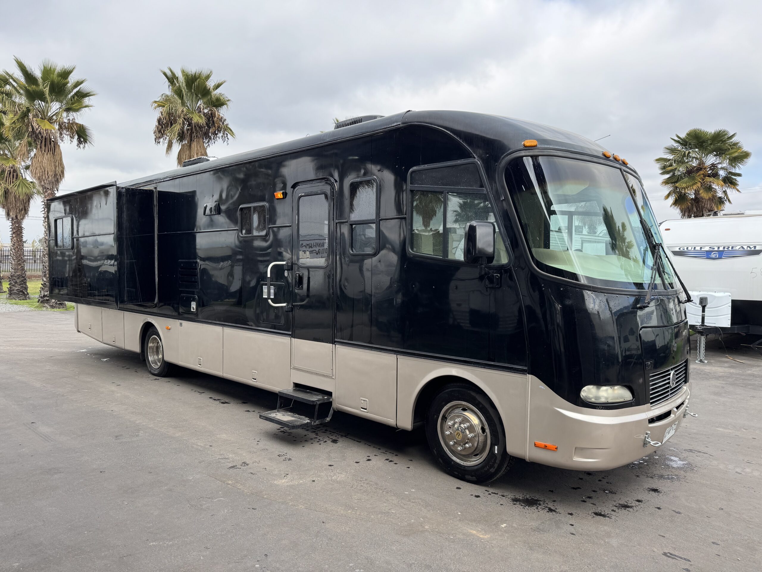 2001 Holiday Rambler Admiral