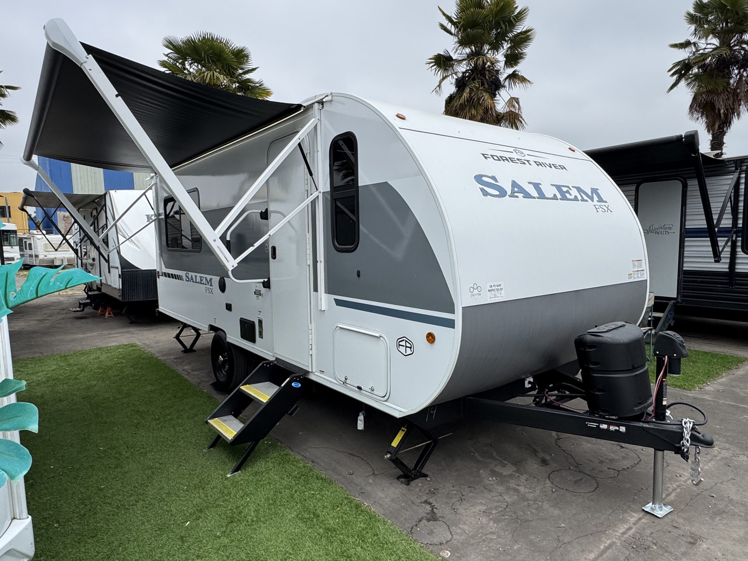 2026 Forest River Salem 161KQ Platinum