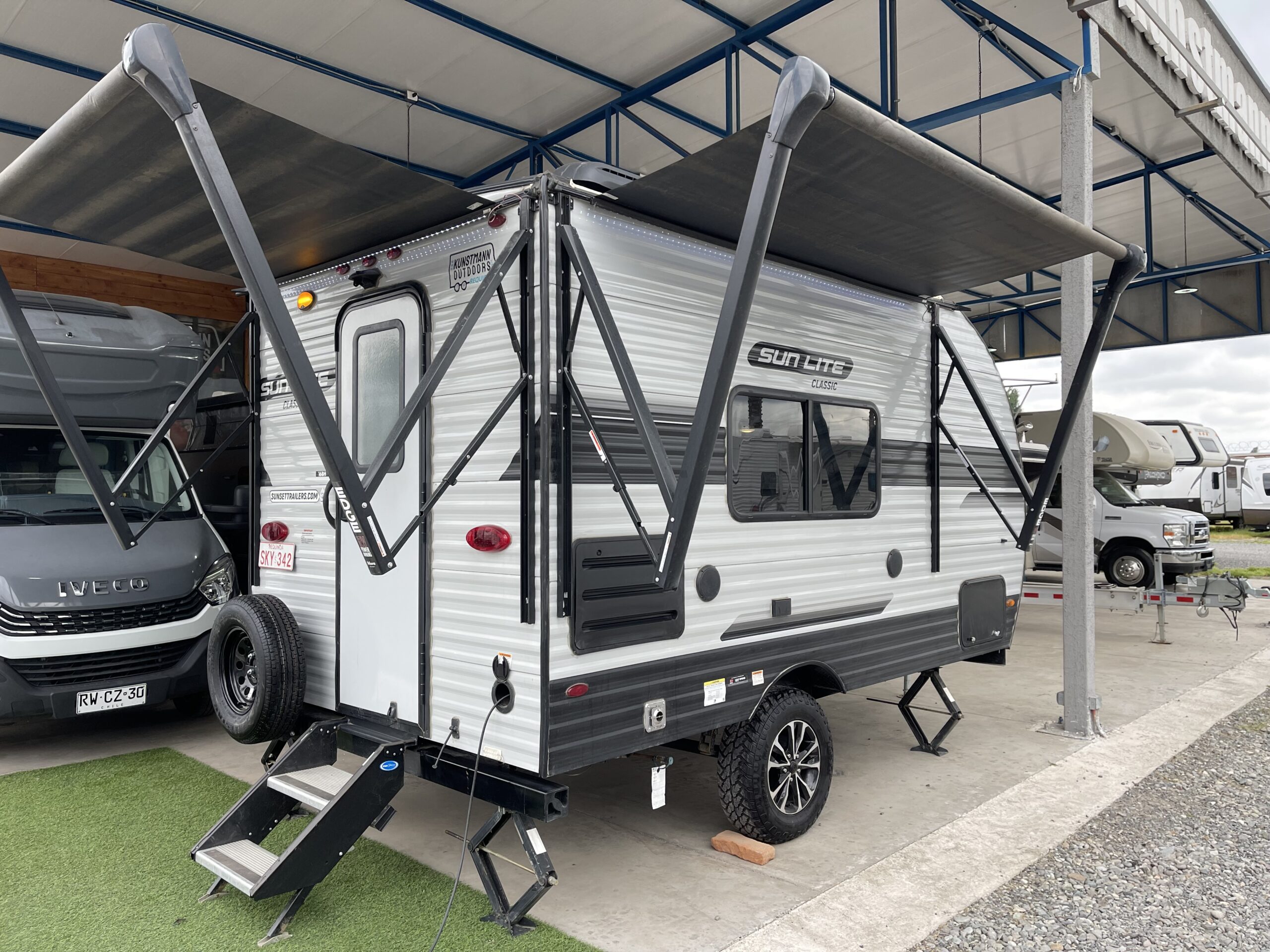 2023 Sun Lite 16BH Off Road Package