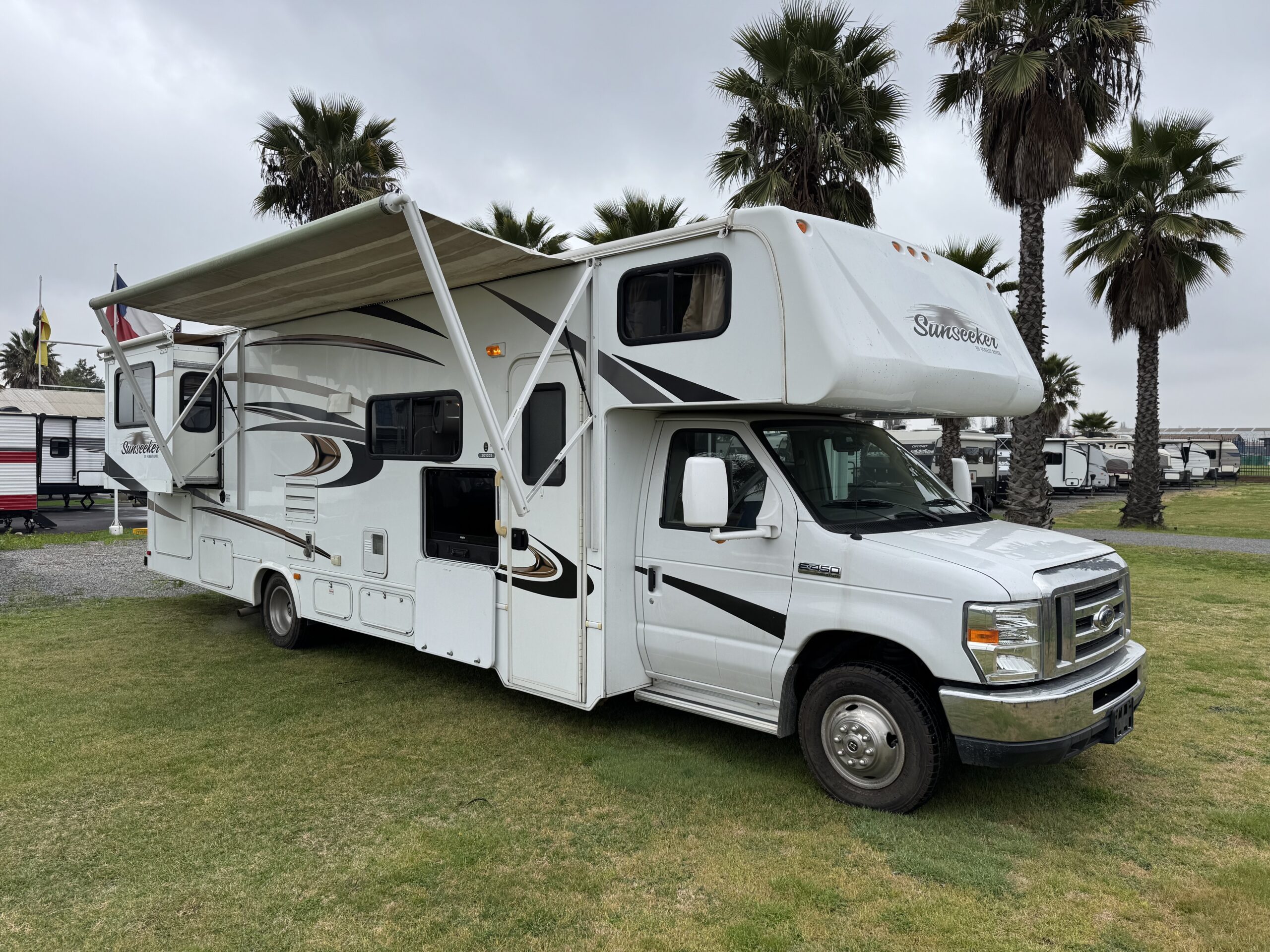 2014 Ford E-450 Sunseeker 3010DS