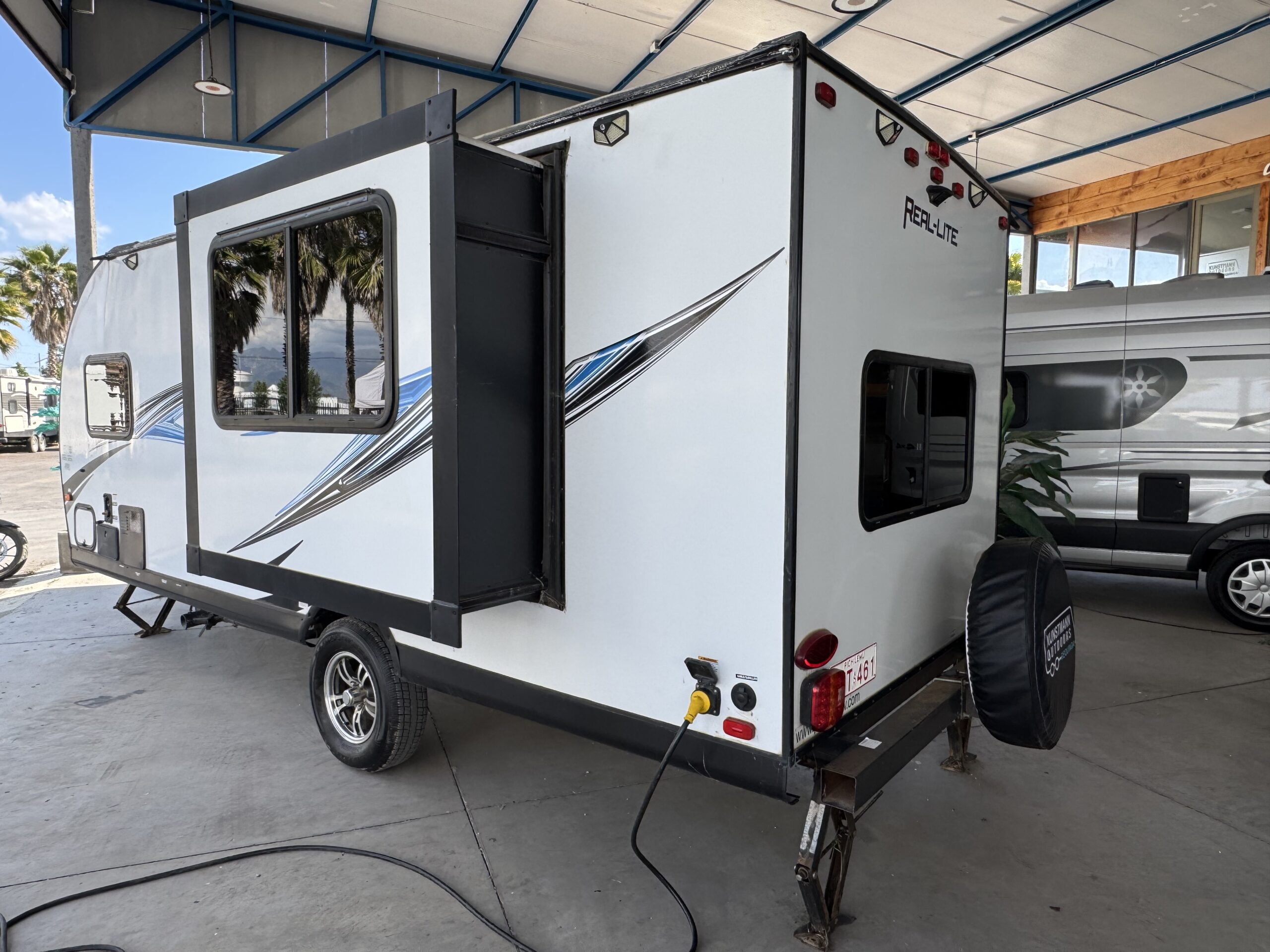 2021 Palomino Real-lite 183RL - Imagen 3