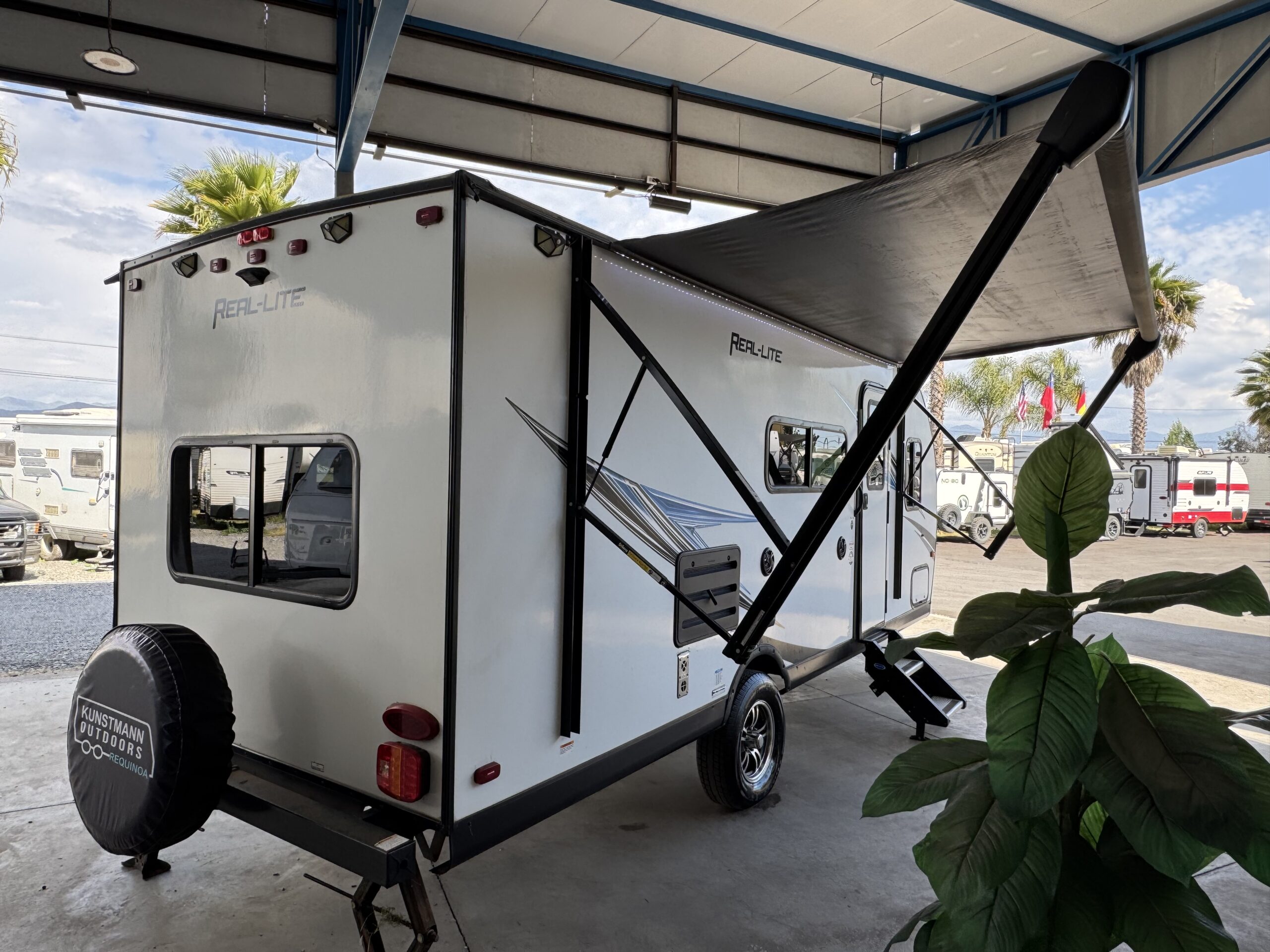 2021 Palomino Real-lite 183RL - Imagen 4