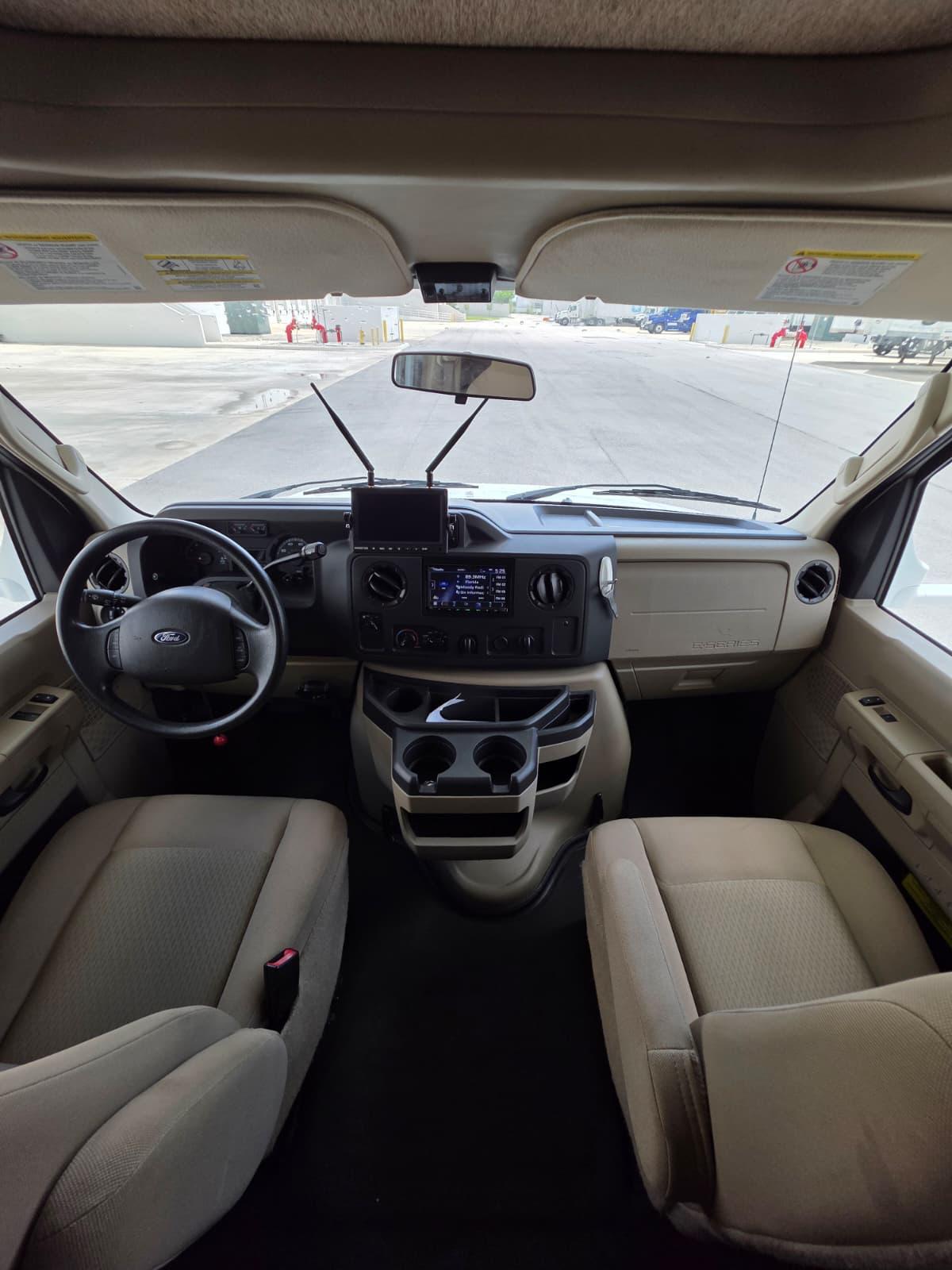 2014 Ford E-450 Freedom Elite - Imagen 6