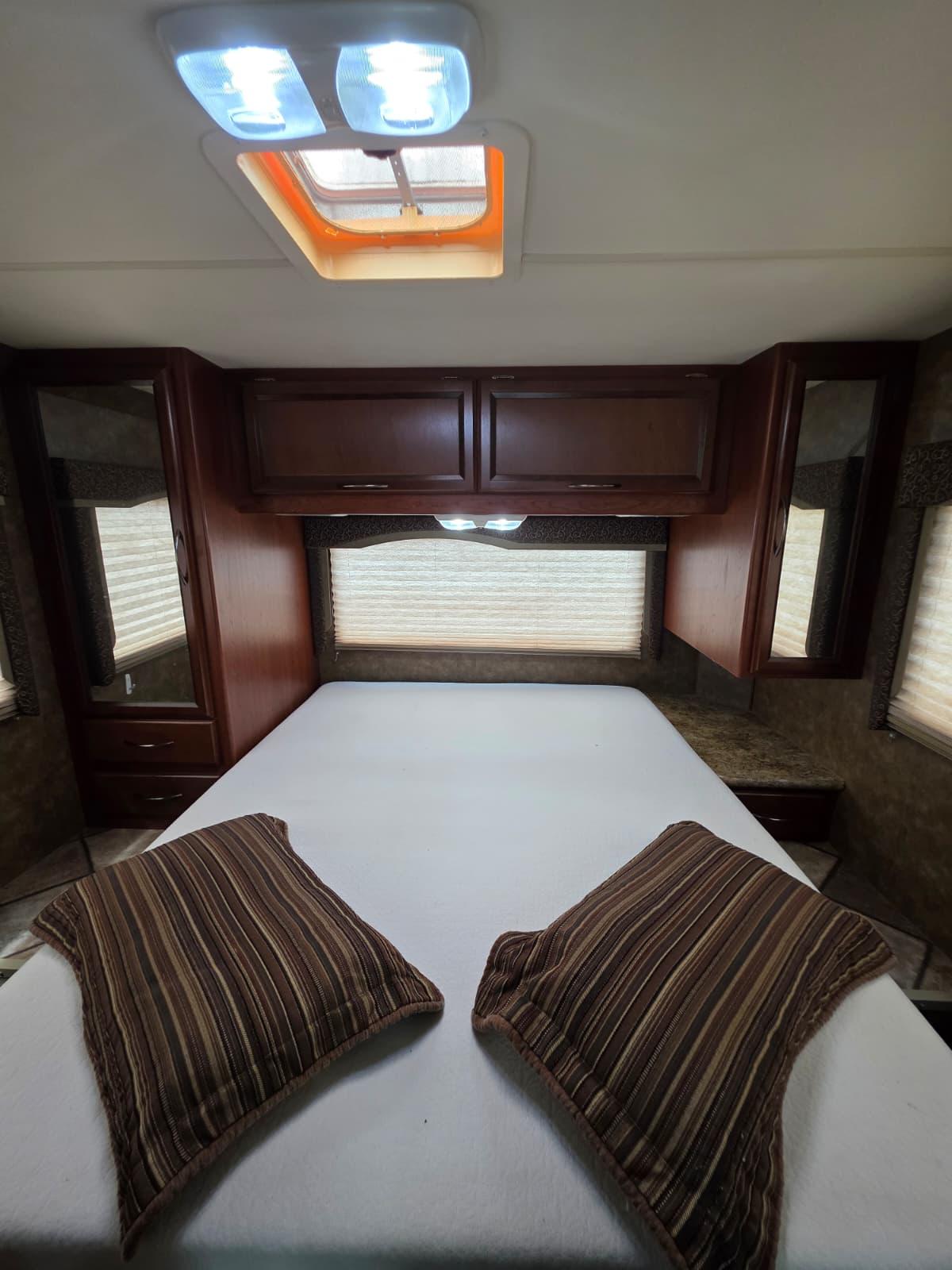 2014 Ford E-450 Freedom Elite - Imagen 10