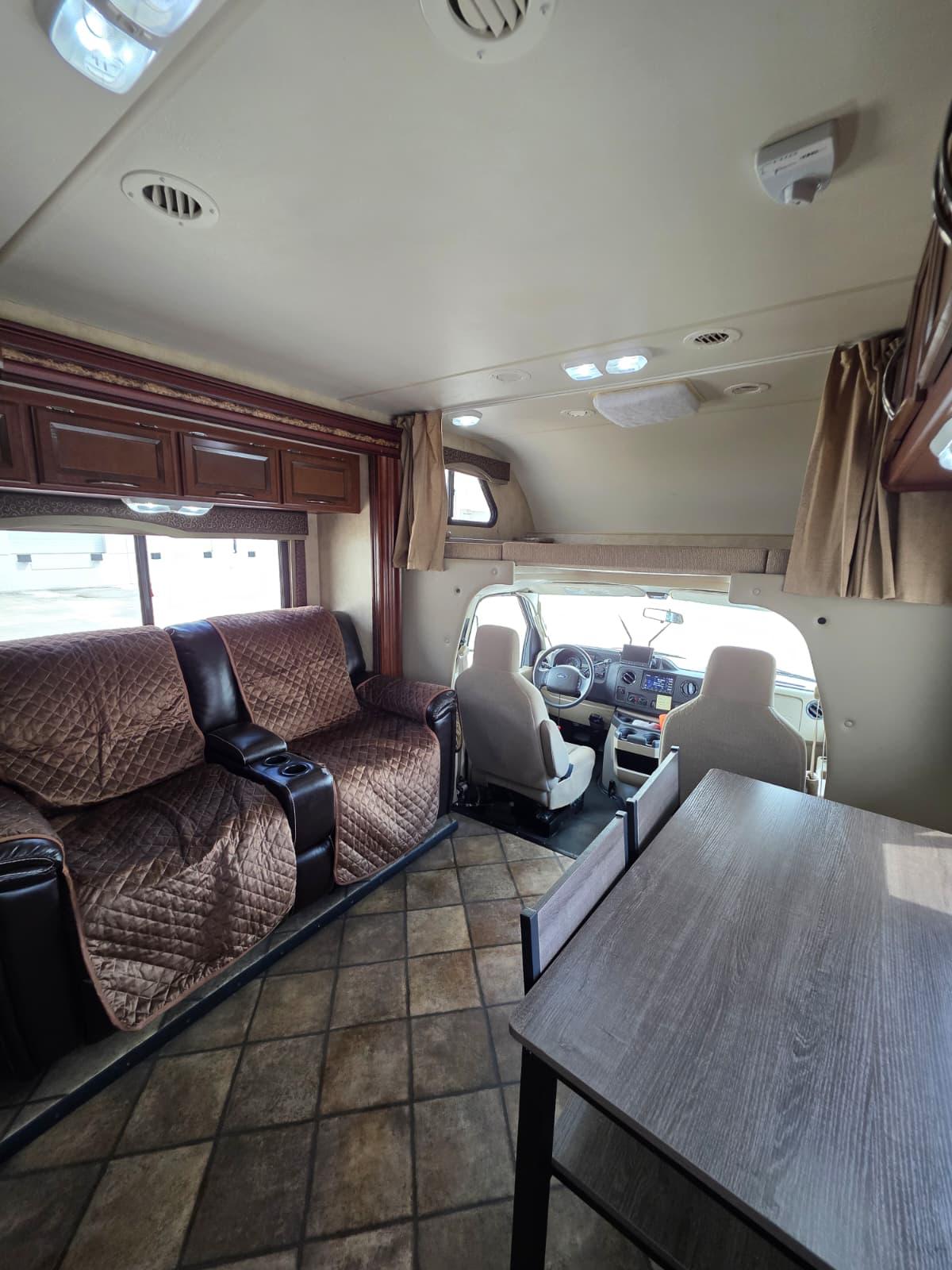 2014 Ford E-450 Freedom Elite - Imagen 12