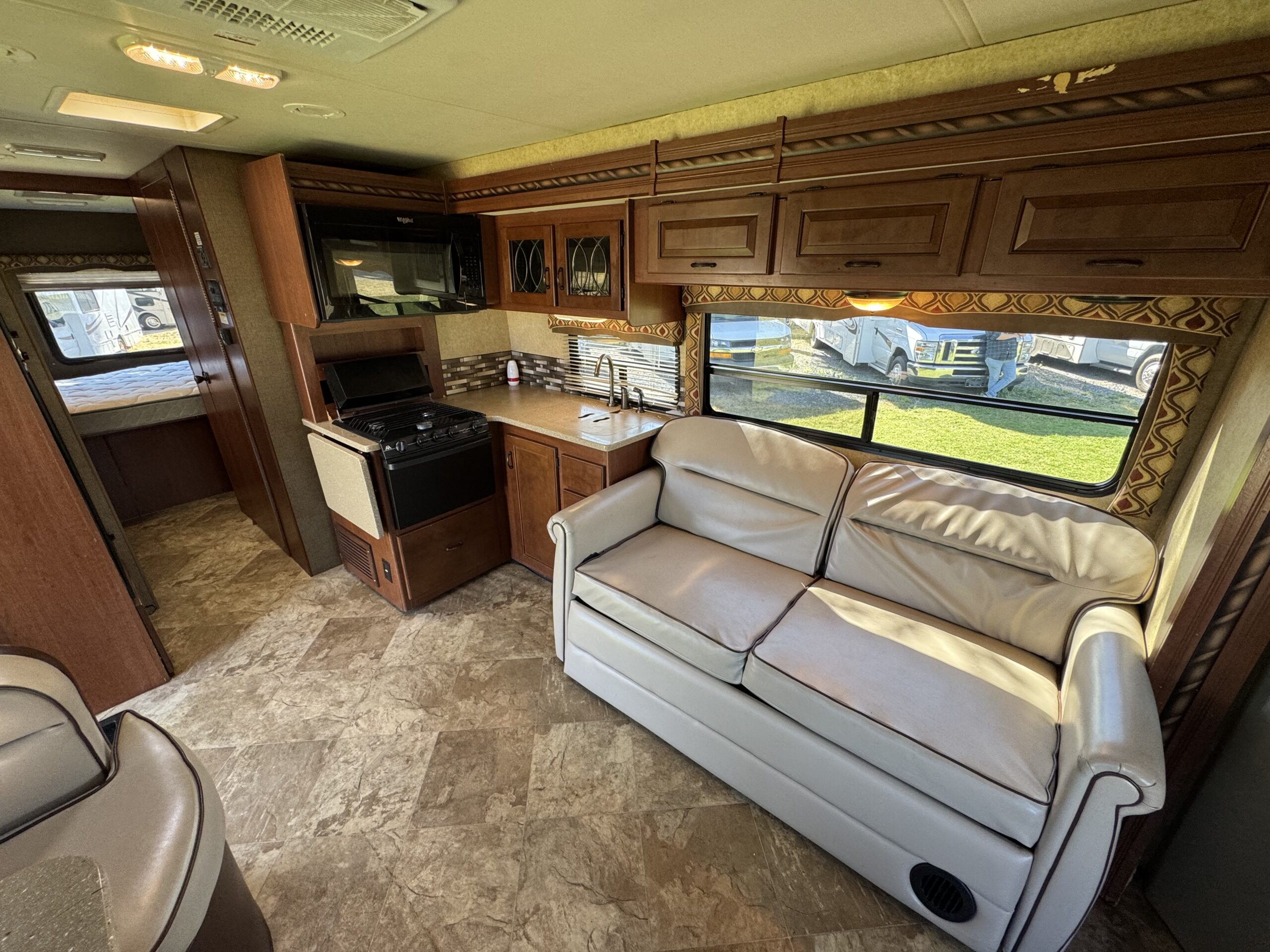 2015 Ford E-450 Citation by Thor - Imagen 8