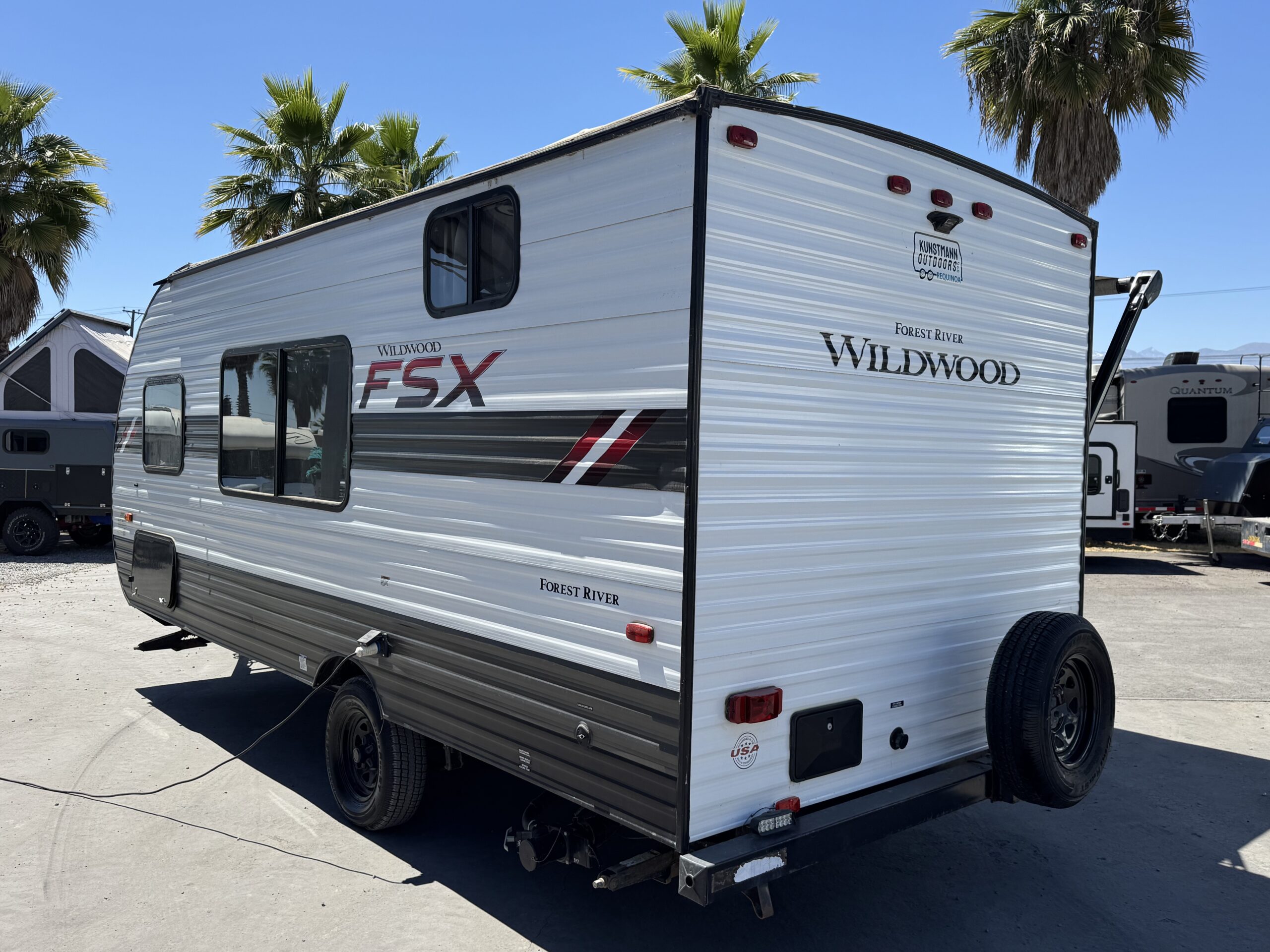 2022 Forest River Wildwood FSX 177BH - Imagen 4