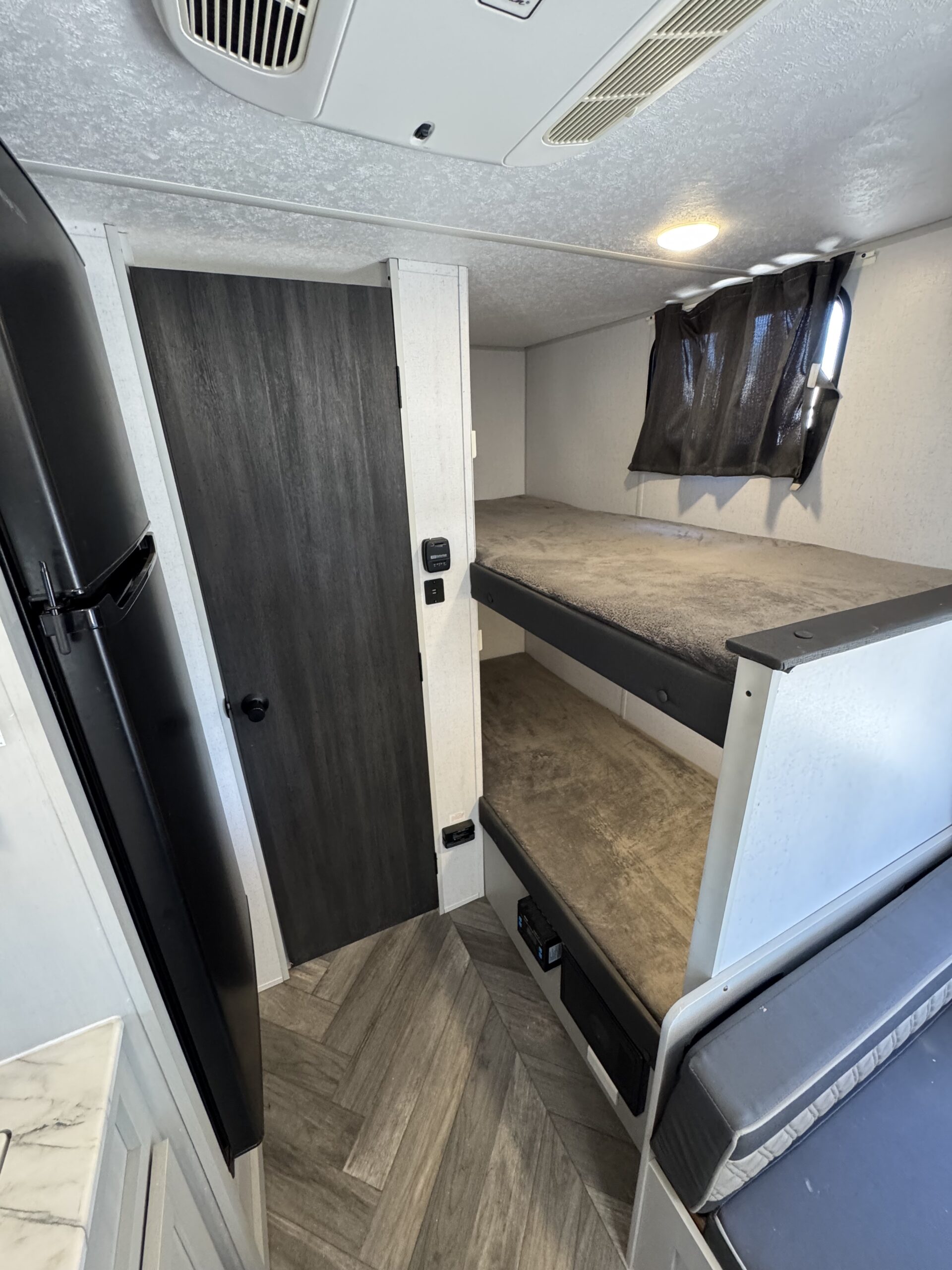 2022 Forest River Wildwood FSX 177BH - Imagen 8