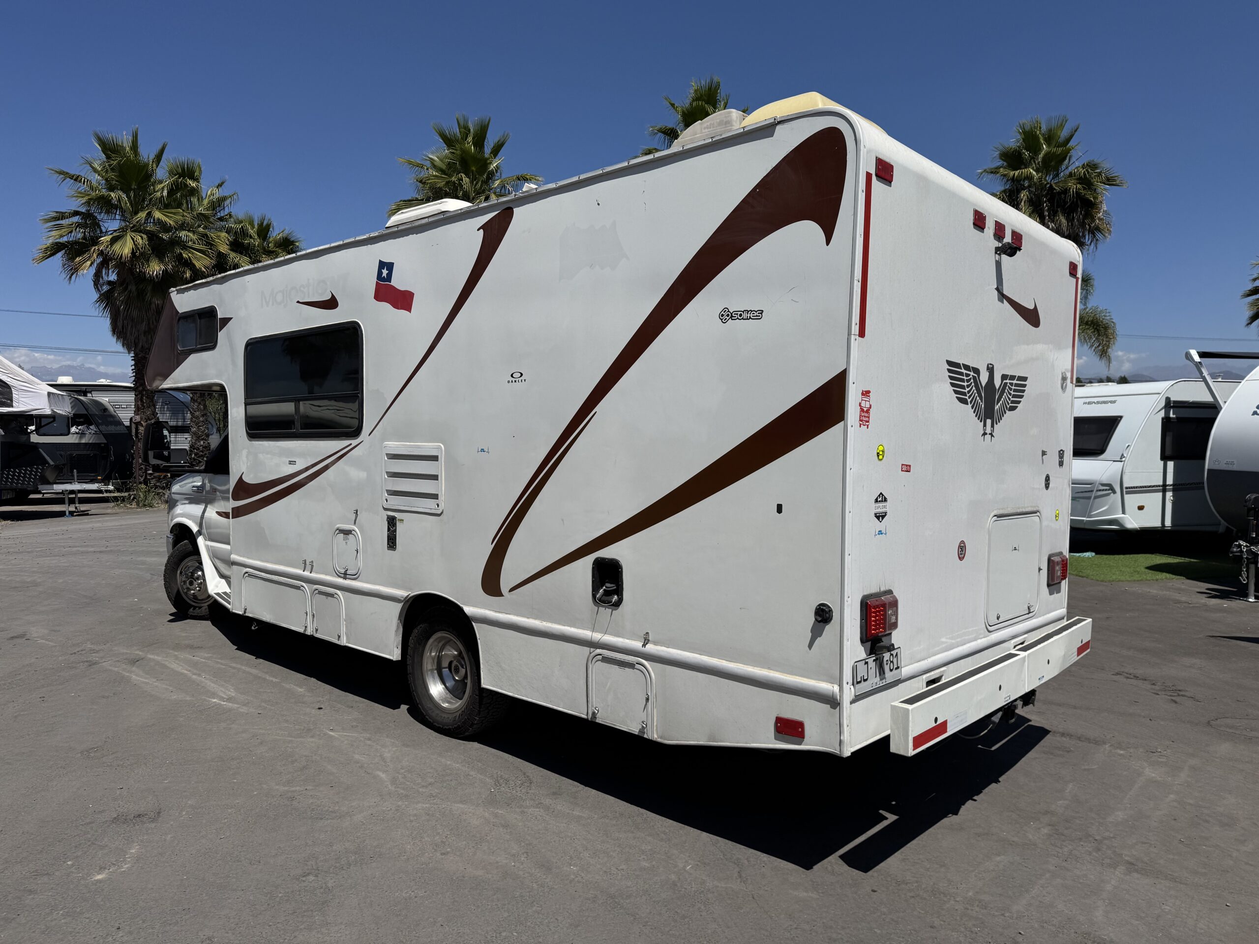 2018 Ford E-350 Majestic - Imagen 4