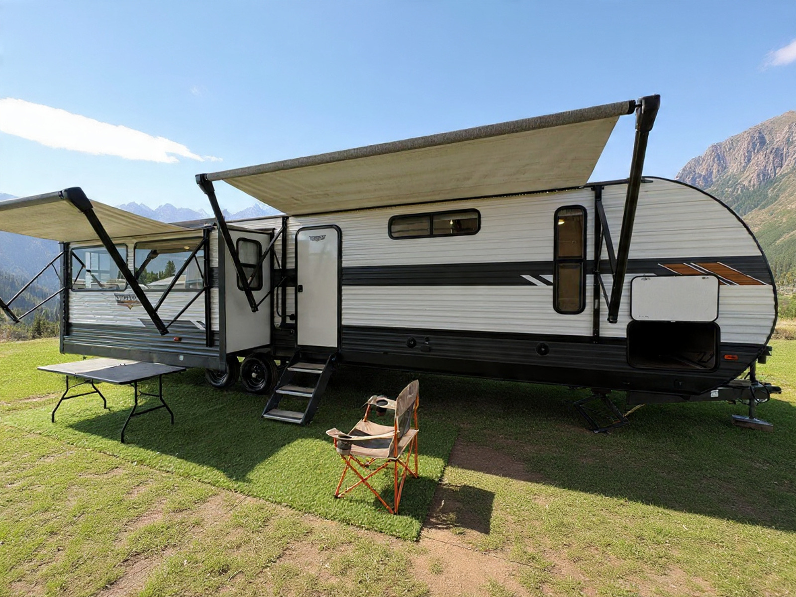 2022 Forest River Wildwood 34MBS