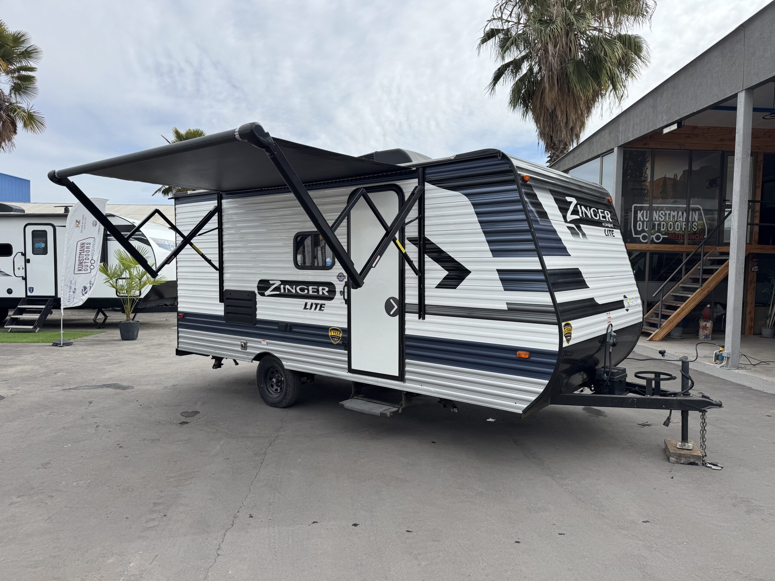 2024 Crossroads Zinger 18BH