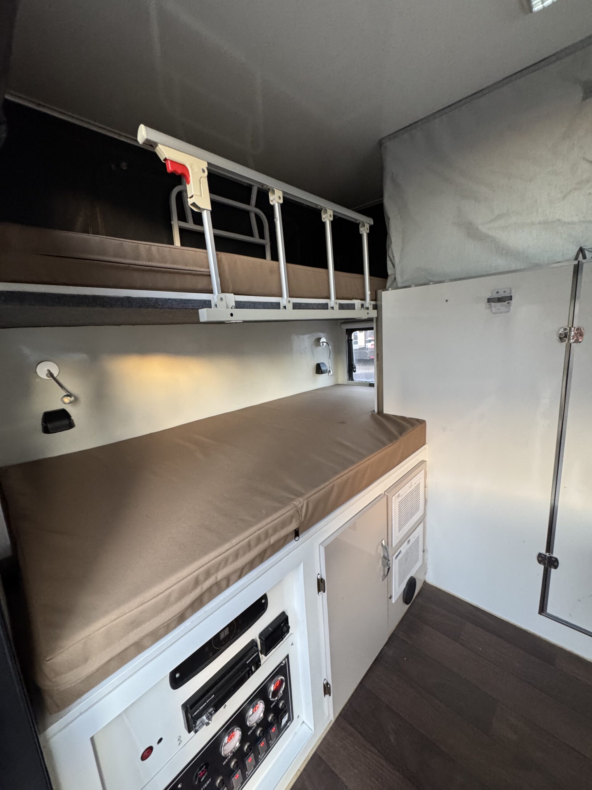 2023 T-REX 16Rb - Imagen 8