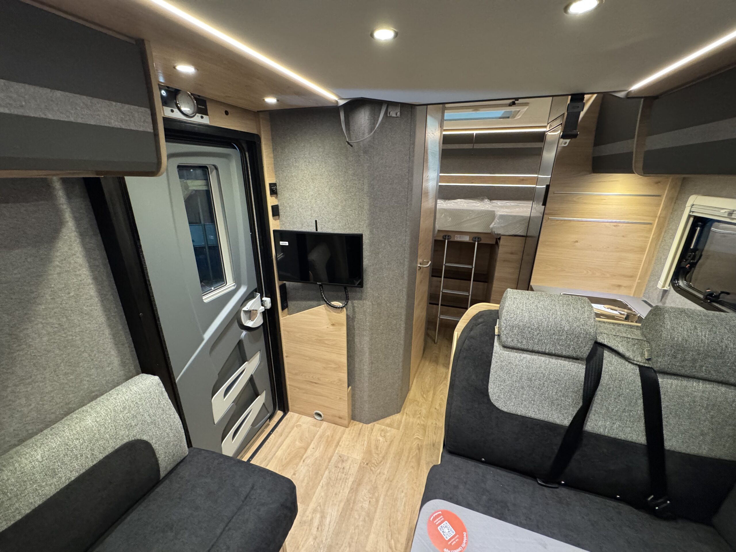 2026 Ford Transit Dethleffs T6815 2.0TDci automático 0 km. - Imagen 11