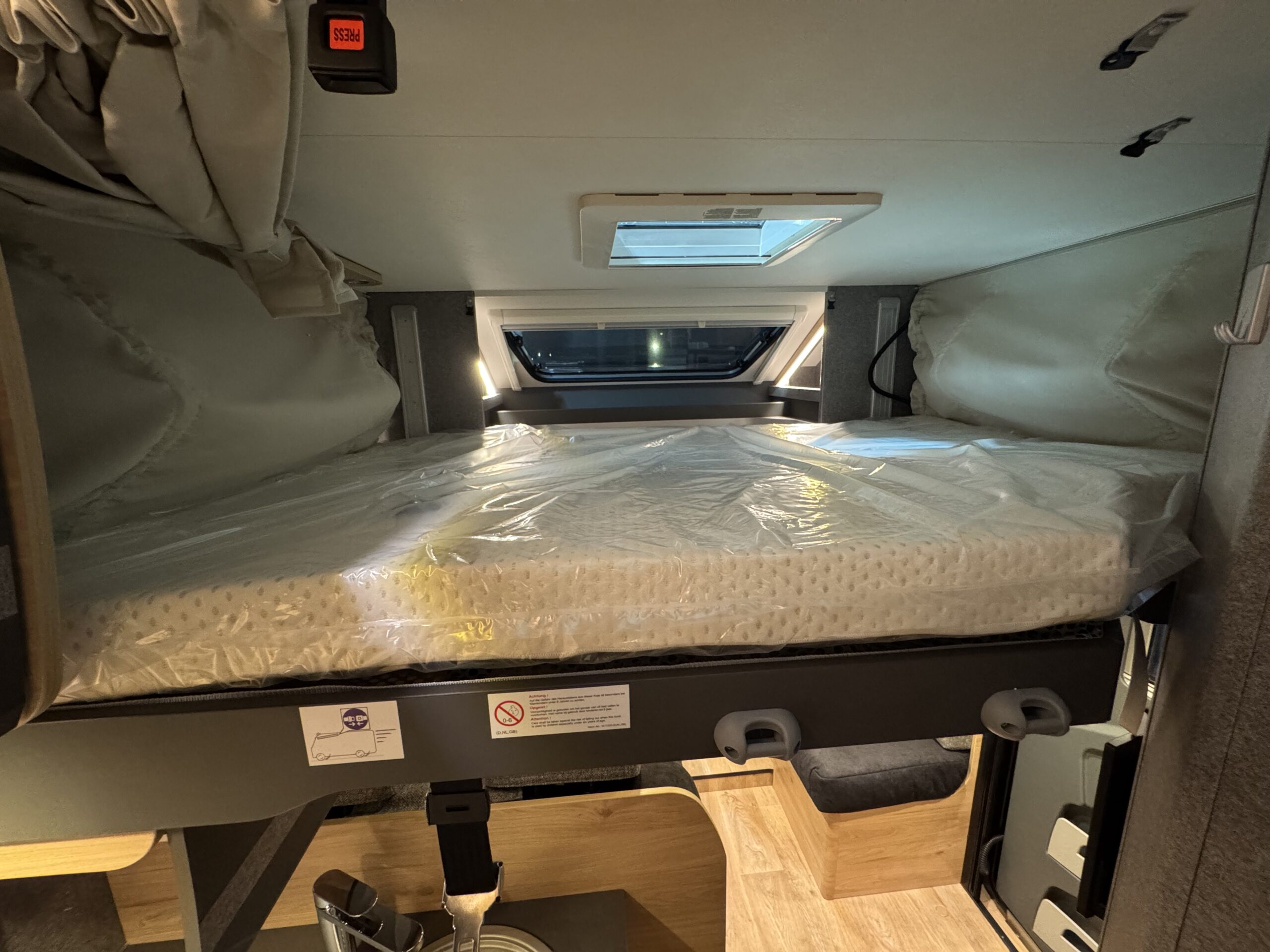 2026 Ford Transit Dethleffs T6815 2.0TDci automático 0 km. - Imagen 13