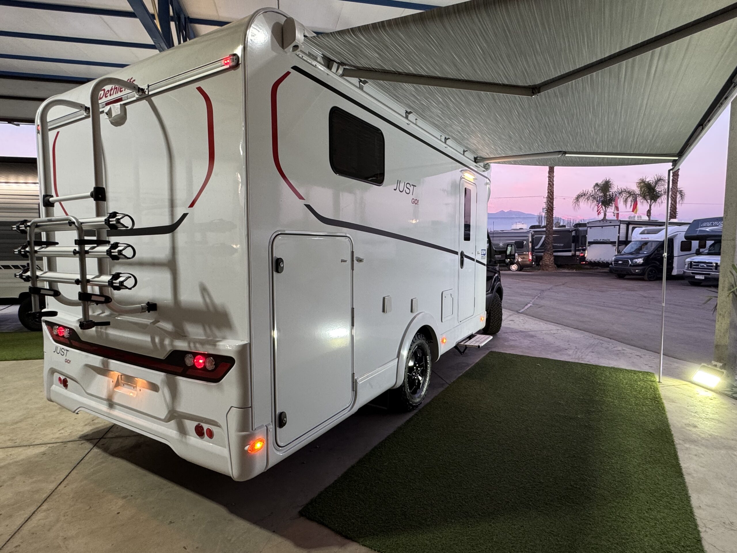 2026 Ford Transit Dethleffs T6815 2.0TDci automático 0 km. - Imagen 6