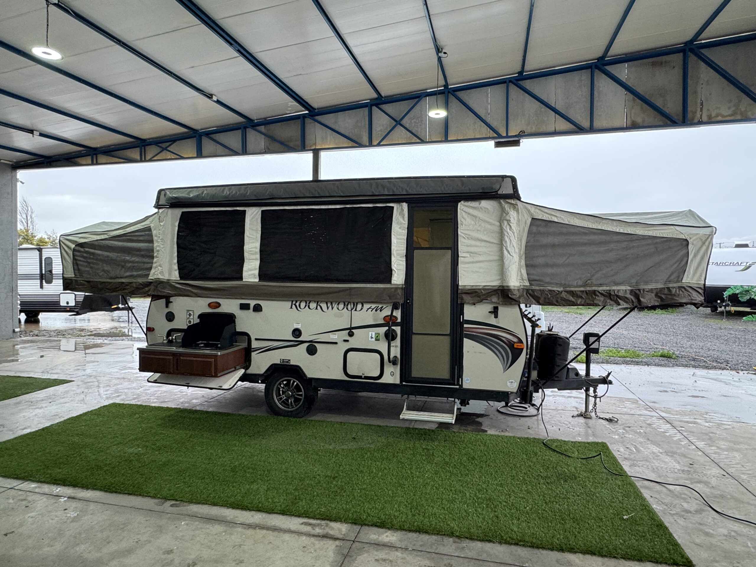 2017 Forest River Rockwood HW277 - Imagen 2